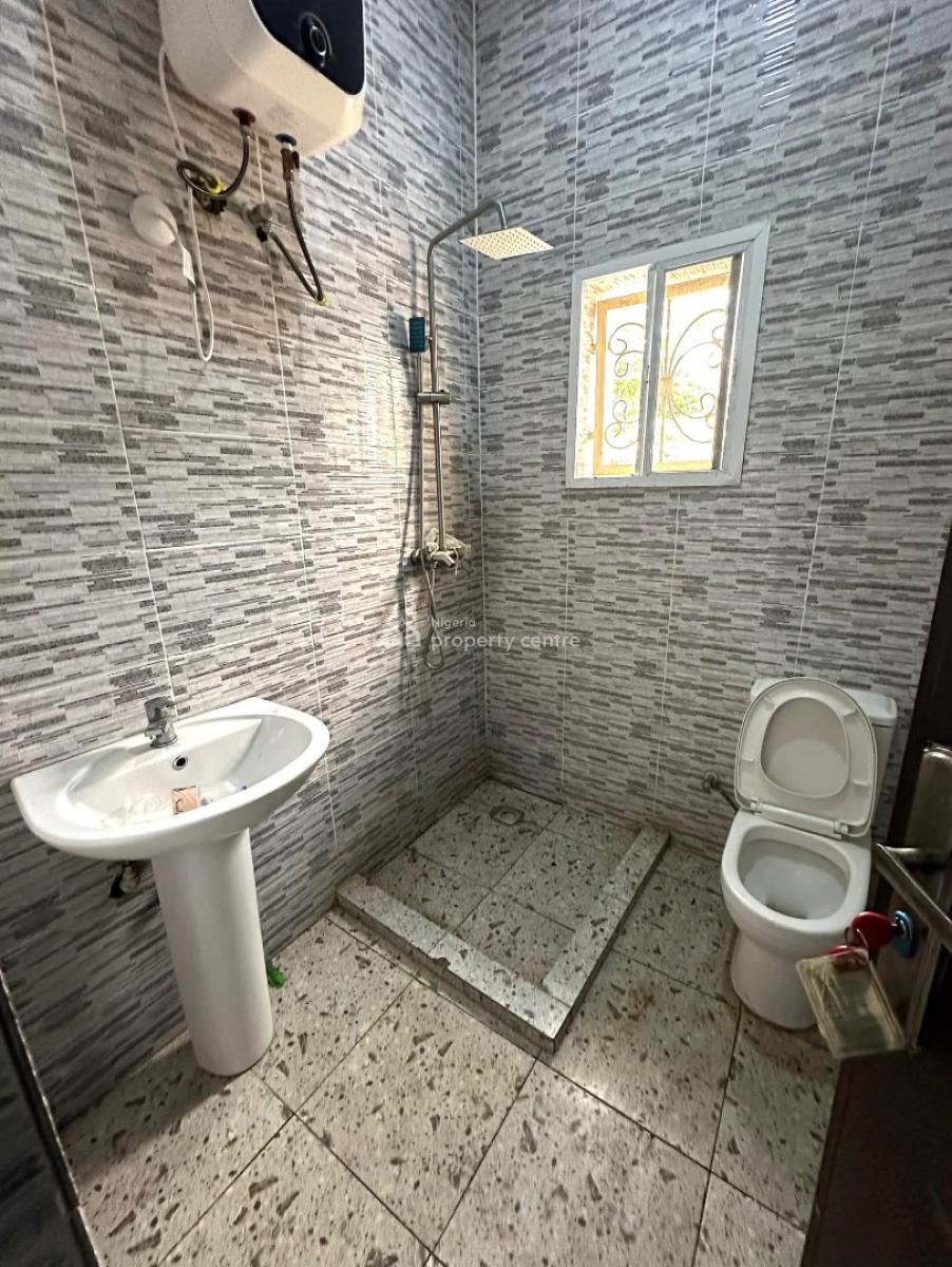 3 Bedroom Apartment  in an Estate, Life Camp, Abuja, Flat / Apartment for Rent
