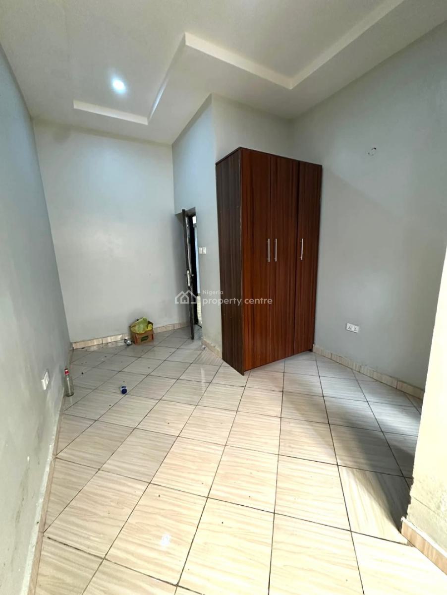 3 Bedroom Apartment  in an Estate, Life Camp, Abuja, Flat / Apartment for Rent