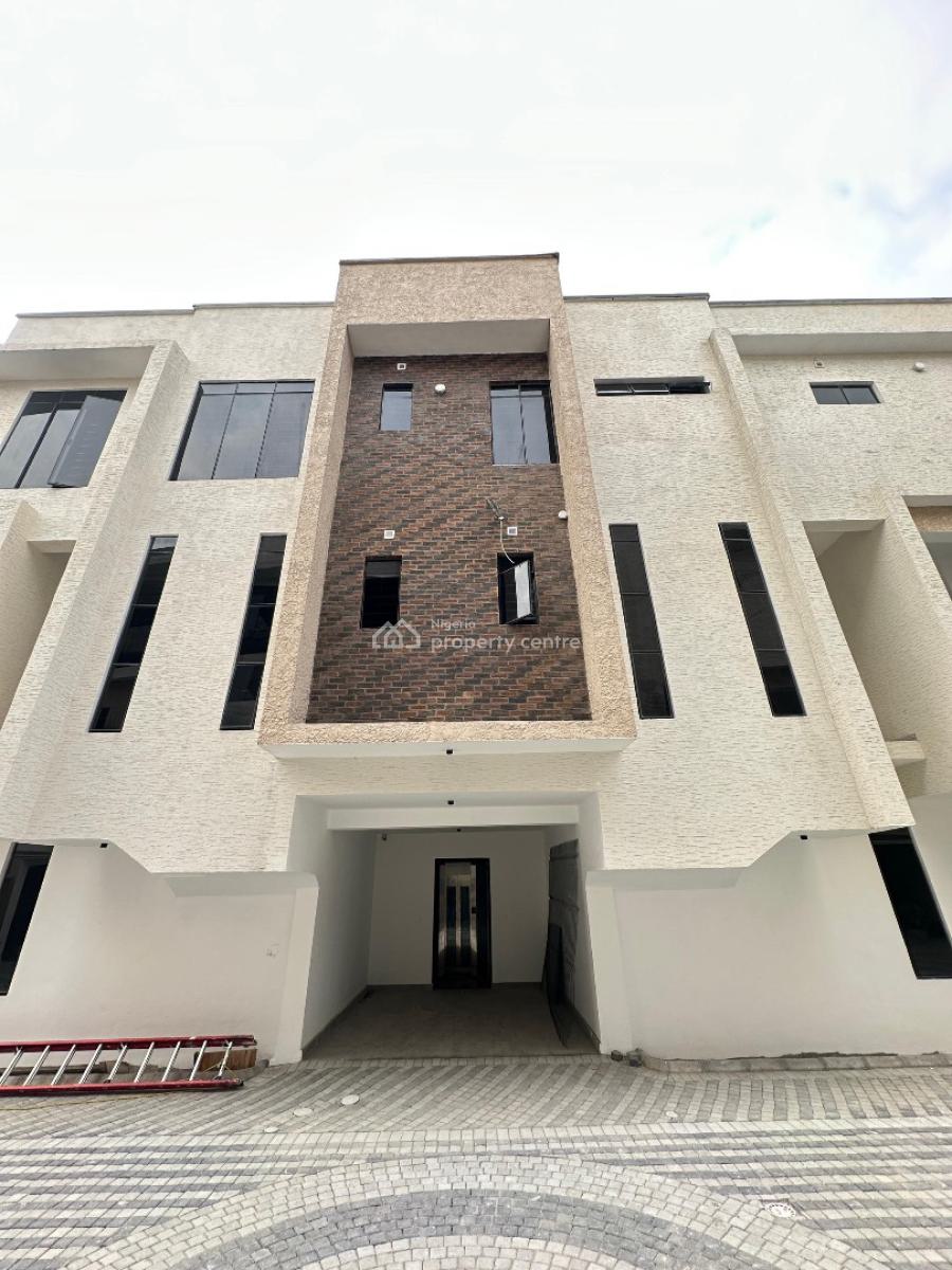 Very Spacious Standard Luxury 4 Bedroom Penthouse with Elevator, Luxury Penthouse in Lekki Phase 1, Lekki, Lagos, Block of Flats for Sale