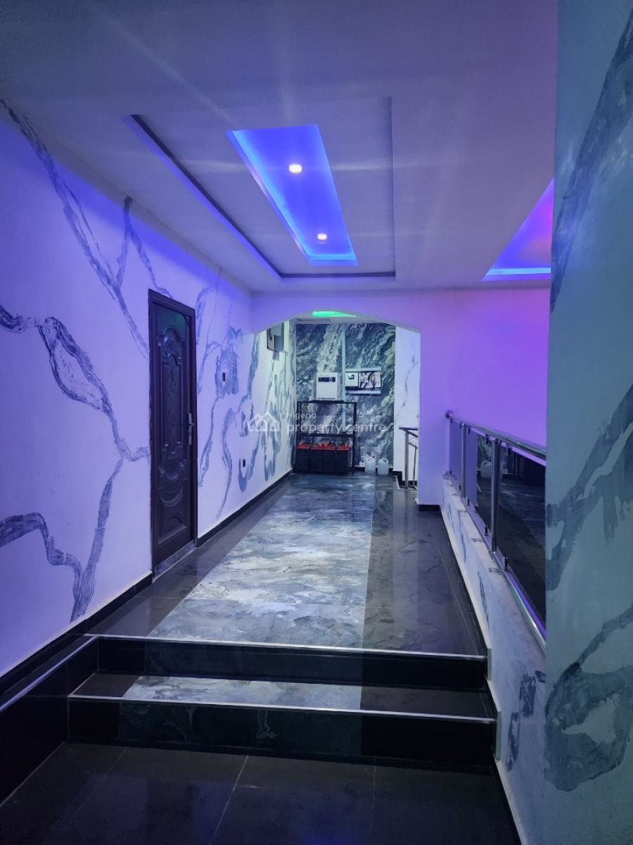 Luxurious 6 Bedroom Duplex with 1 Bedroom Bq in a Secluded Estate, Arapaja Estate Oluyole Estate, Ibadan, Oyo, Detached Duplex for Sale