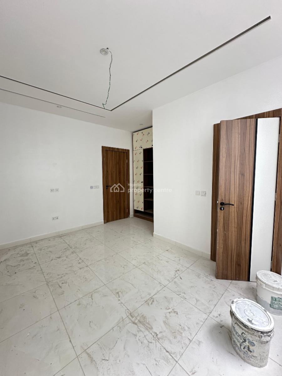Spacious Luxury 2 Bedroom Apartment with Swimming Pool and Elevator, Lekki Phase 1, Lekki, Lagos, Block of Flats for Sale