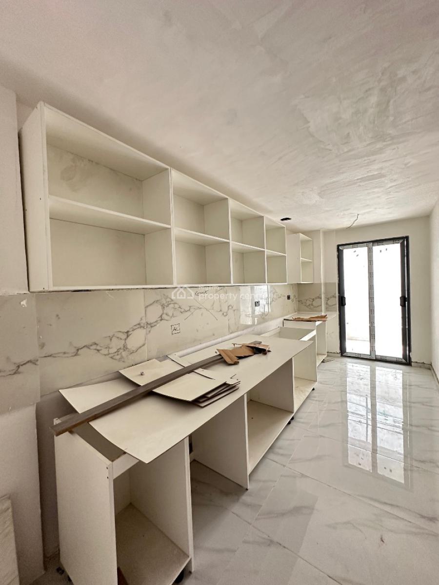 Spacious Well-built 3 Bedroom Apartment with Bq, Pool and Elevator, Vi, Victoria Island (vi), Lagos, Block of Flats for Sale