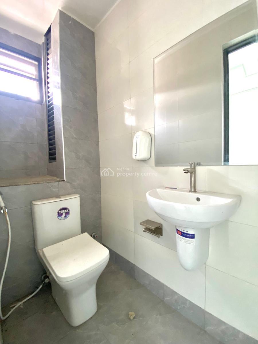 Commercial Building, Lekki Phase 1, Lekki, Lagos, Office Space for Rent