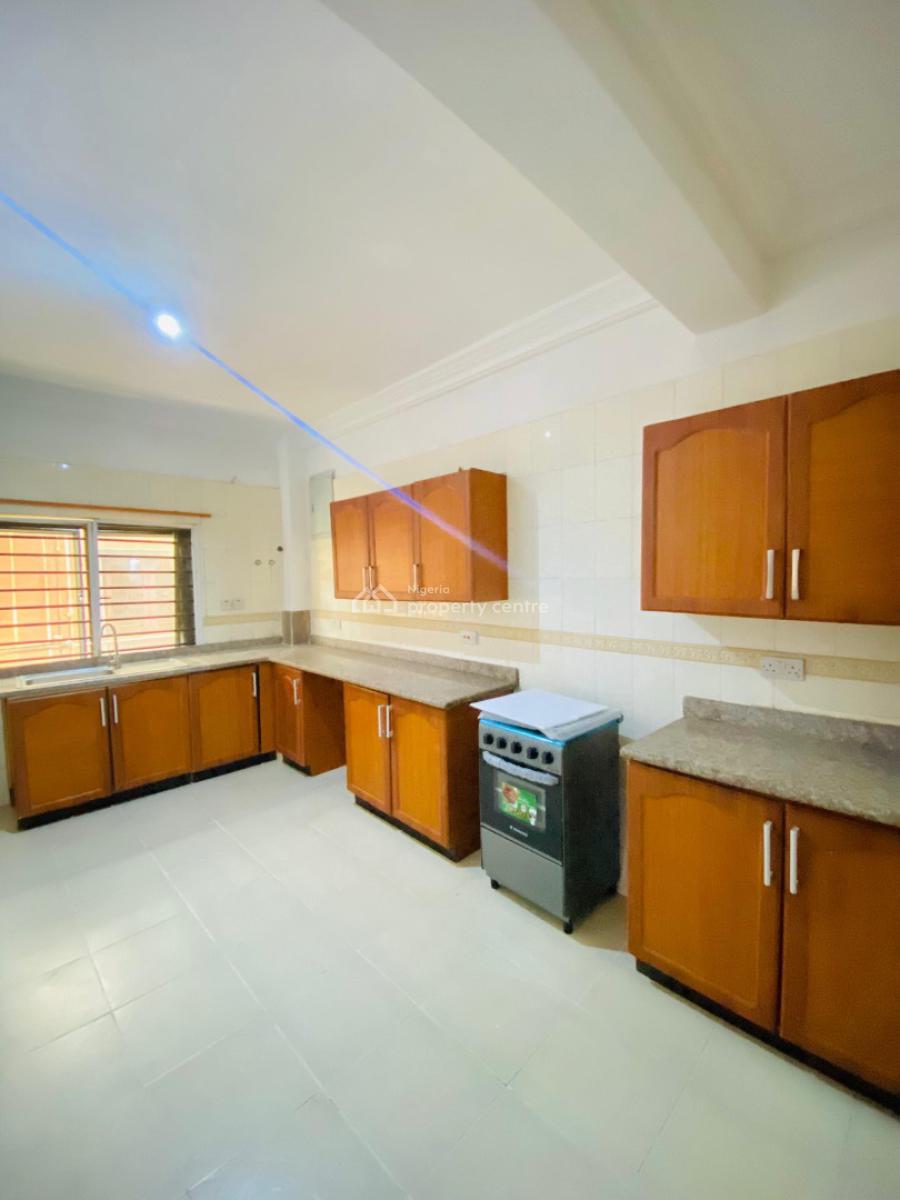 3 Bedroom Fully Fitted Apartment with a Bq in a Secure Estate, Lekki Phase 1, Lekki, Lagos, Flat / Apartment for Rent