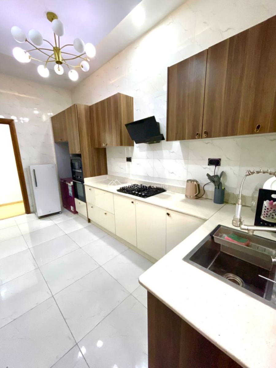 3 Bedroom Apartment, Lekki Phase 1, Lekki, Lagos, Flat / Apartment Short Let