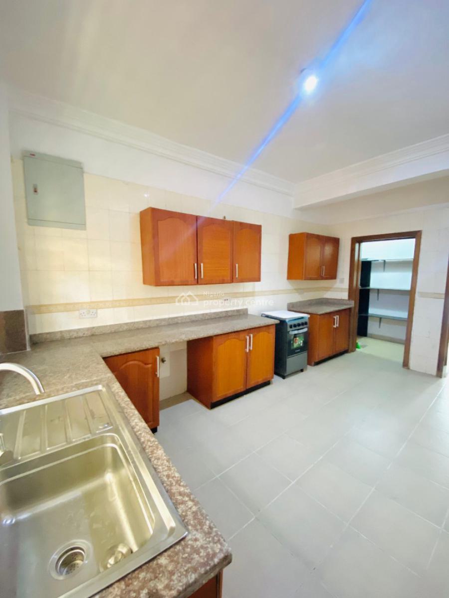 Spacious 3 Bedroom Fully Fitted Apartment with a Bq in a Secure Estate, Off Admiralty Way, Lekki Phase 1 Proper, Lekki Phase 1, Lekki, Lagos, Flat / Apartment for Rent