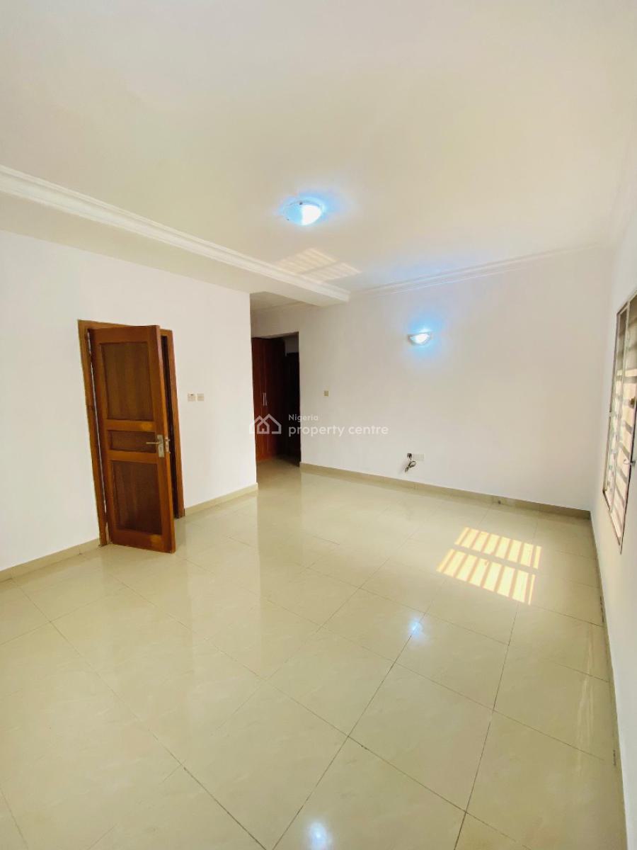 Spacious 3 Bedroom Fully Fitted Apartment with a Bq in a Secure Estate, Off Admiralty Way, Lekki Phase 1 Proper, Lekki Phase 1, Lekki, Lagos, Flat / Apartment for Rent