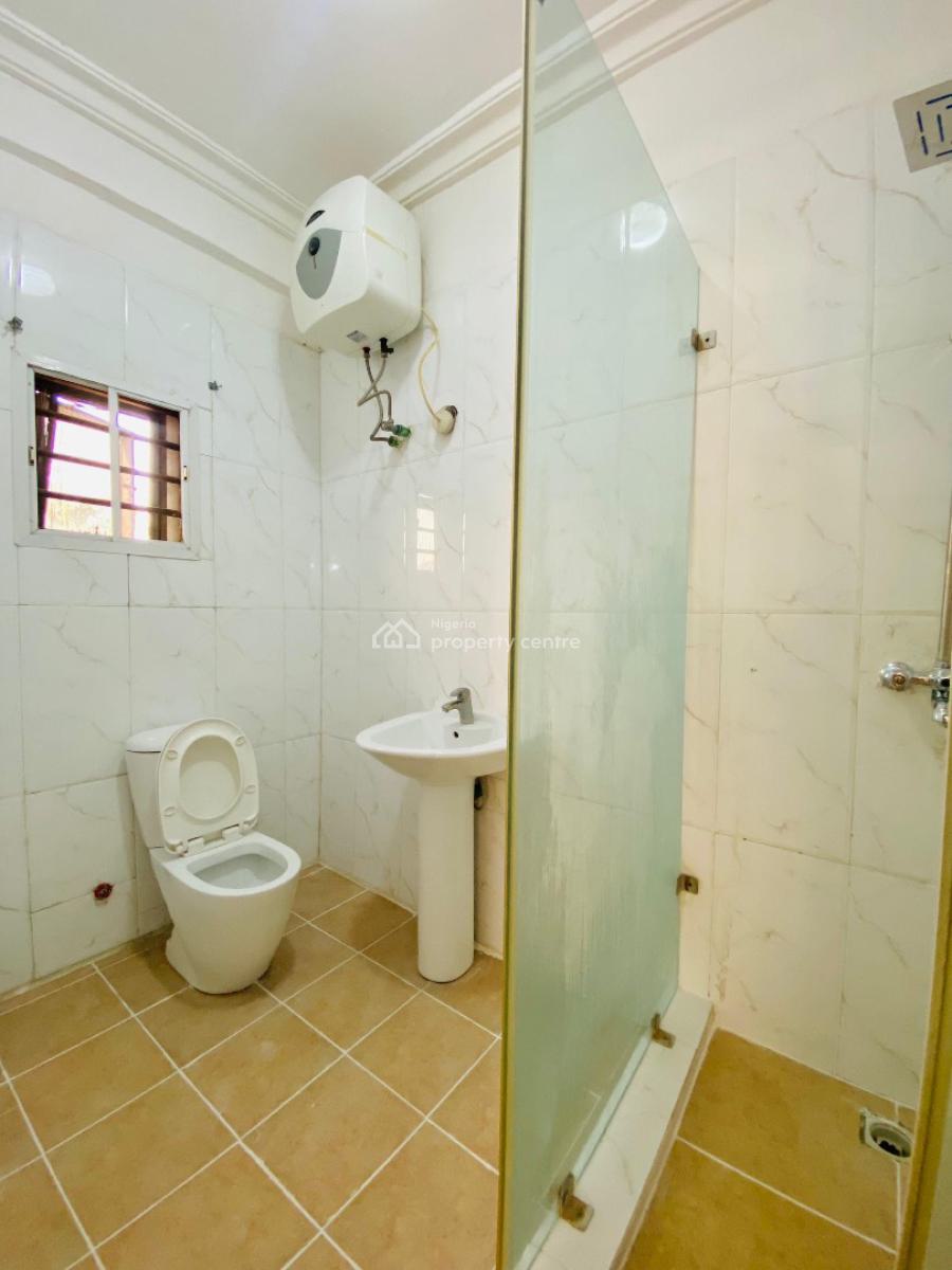 Spacious 3 Bedroom Fully Fitted Apartment with a Bq in a Secure Estate, Off Admiralty Way, Lekki Phase 1 Proper, Lekki Phase 1, Lekki, Lagos, Flat / Apartment for Rent