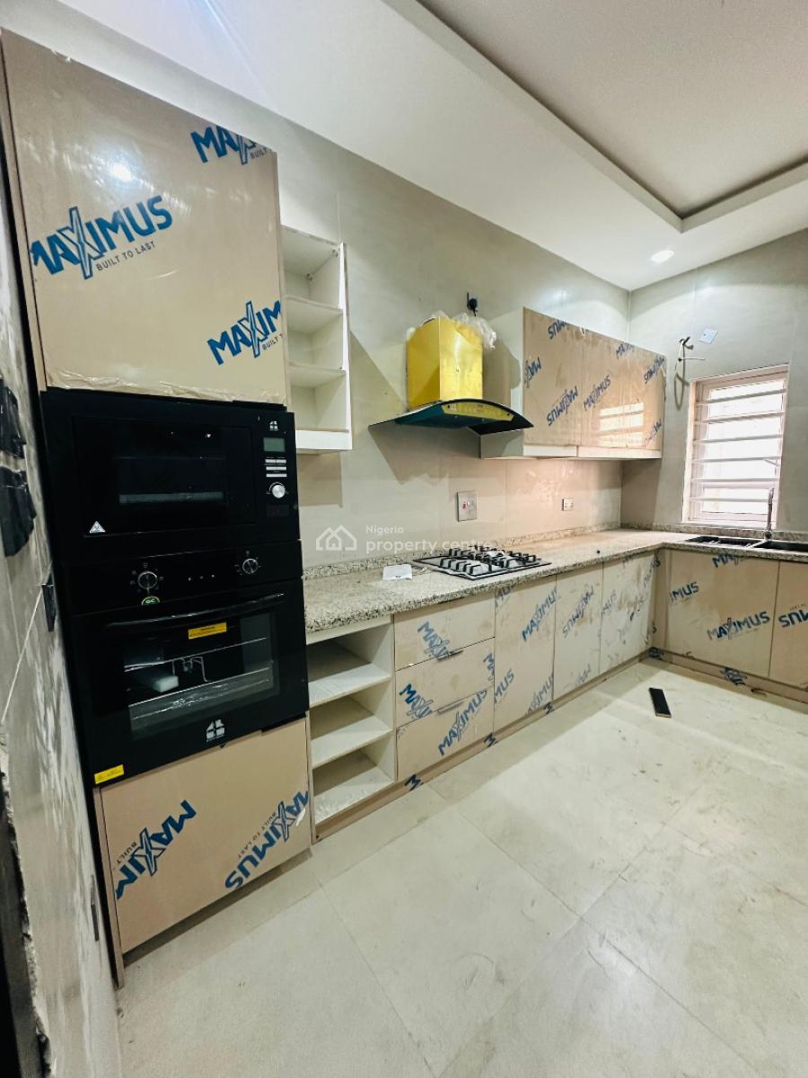 Exquisitely Built 3 Bedrooms Apartment, Ikeja, Lagos, Flat / Apartment for Sale