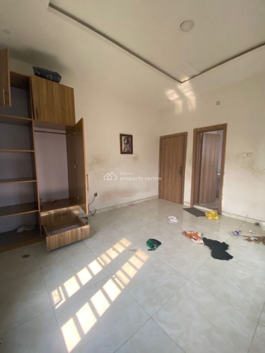 Spacious Upstairs, Ogombo Via Thera Annex, Sangotedo, Ajah, Lagos, Flat / Apartment for Rent
