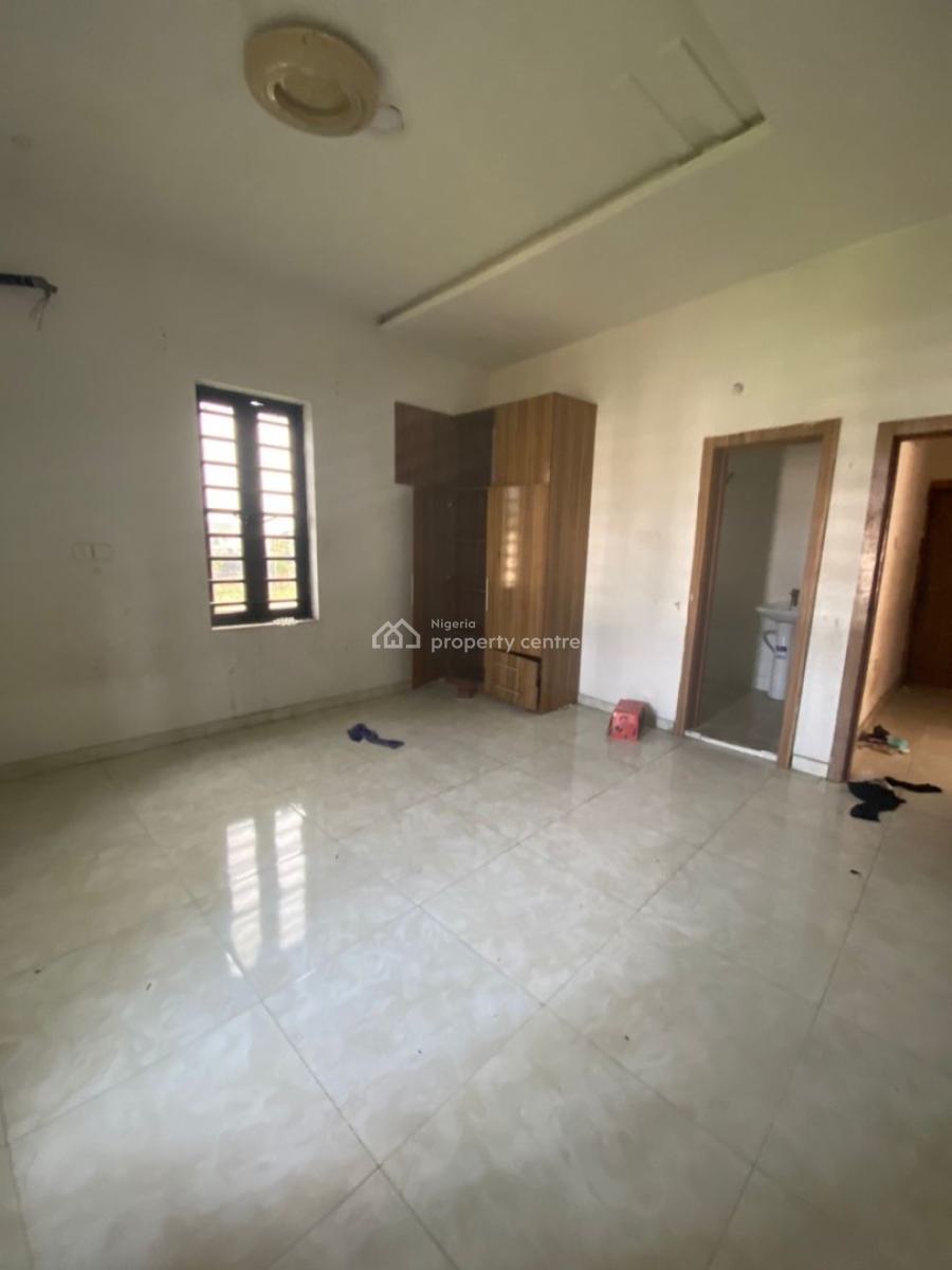 Spacious Upstairs, Ogombo Via Thera Annex, Sangotedo, Ajah, Lagos, Flat / Apartment for Rent