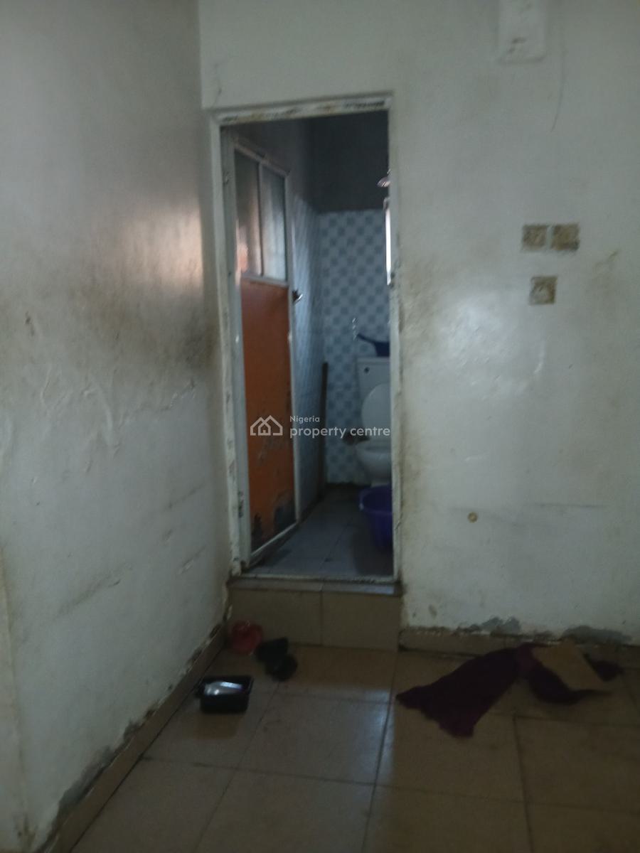 Decent Standard Mini Flat, Yaba, Lagos, Mini Flat (room and Parlour) for Rent