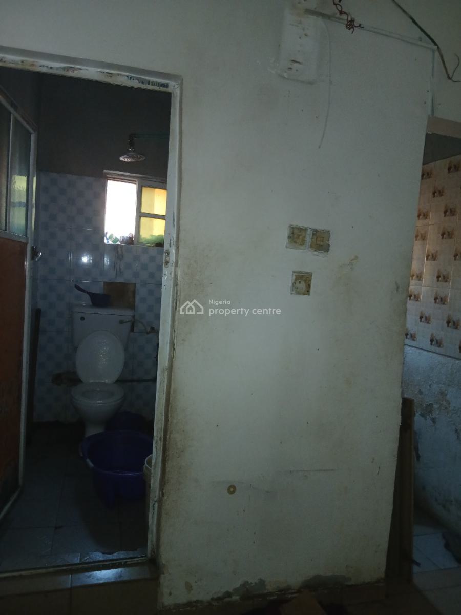Decent Standard Mini Flat, Yaba, Lagos, Mini Flat (room and Parlour) for Rent