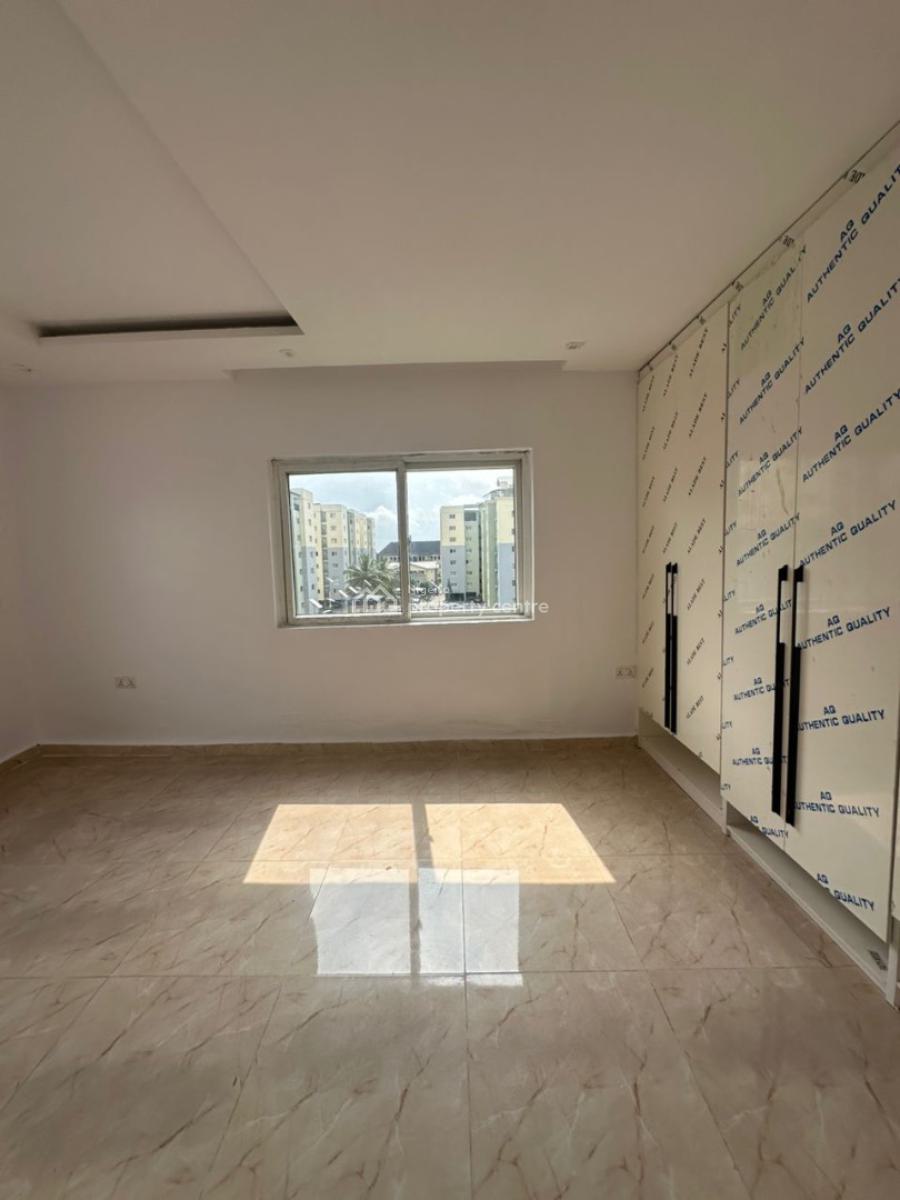 Luxury 3 Bedroom Apartment, Freedom Way, Primewater View Estate, Lekki Phase 1, Lekki, Lagos, Flat / Apartment for Sale