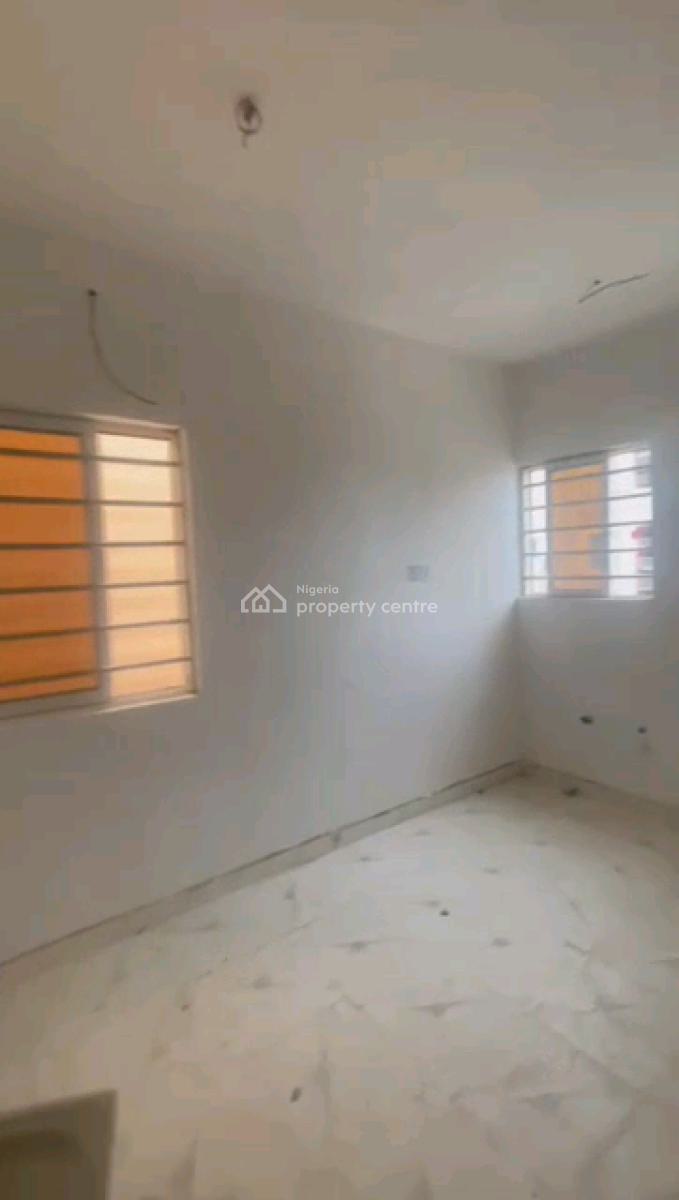 a Spacious Roomself Con Upstairs and Downstairs, Akilo Street,off Pedro Road, Ladilak, Shomolu, Lagos, Self Contain (single Rooms) for Sale