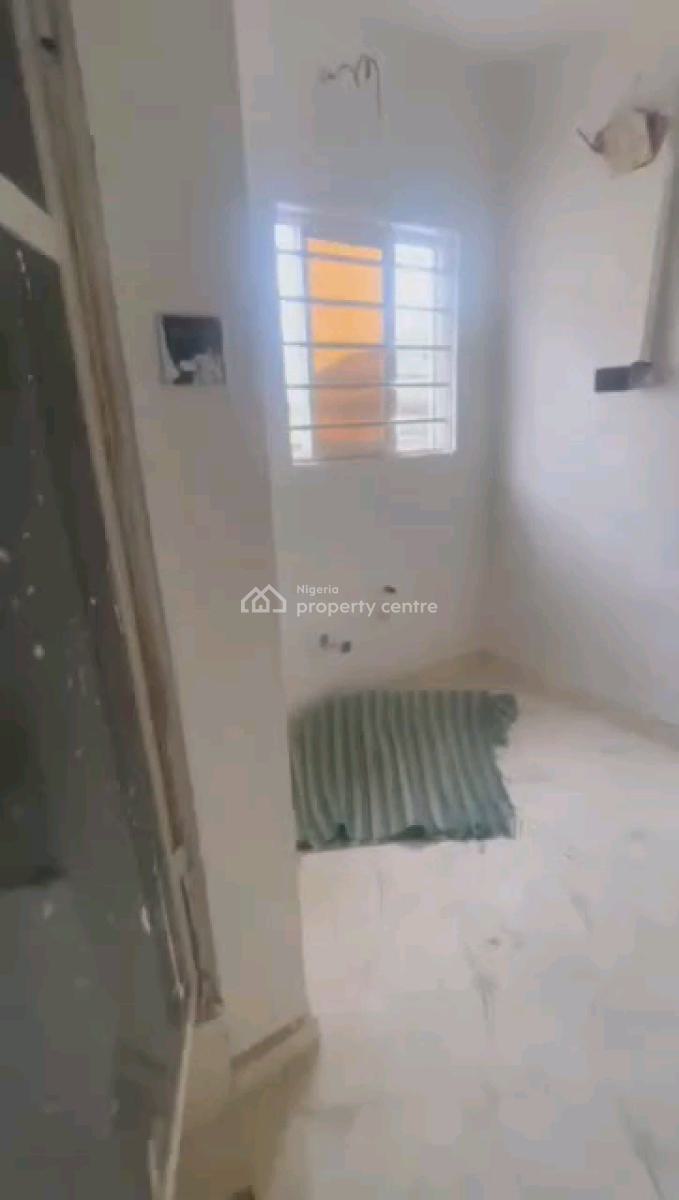 a Spacious Roomself Con Upstairs and Downstairs, Akilo Street,off Pedro Road, Ladilak, Shomolu, Lagos, Self Contain (single Rooms) for Sale