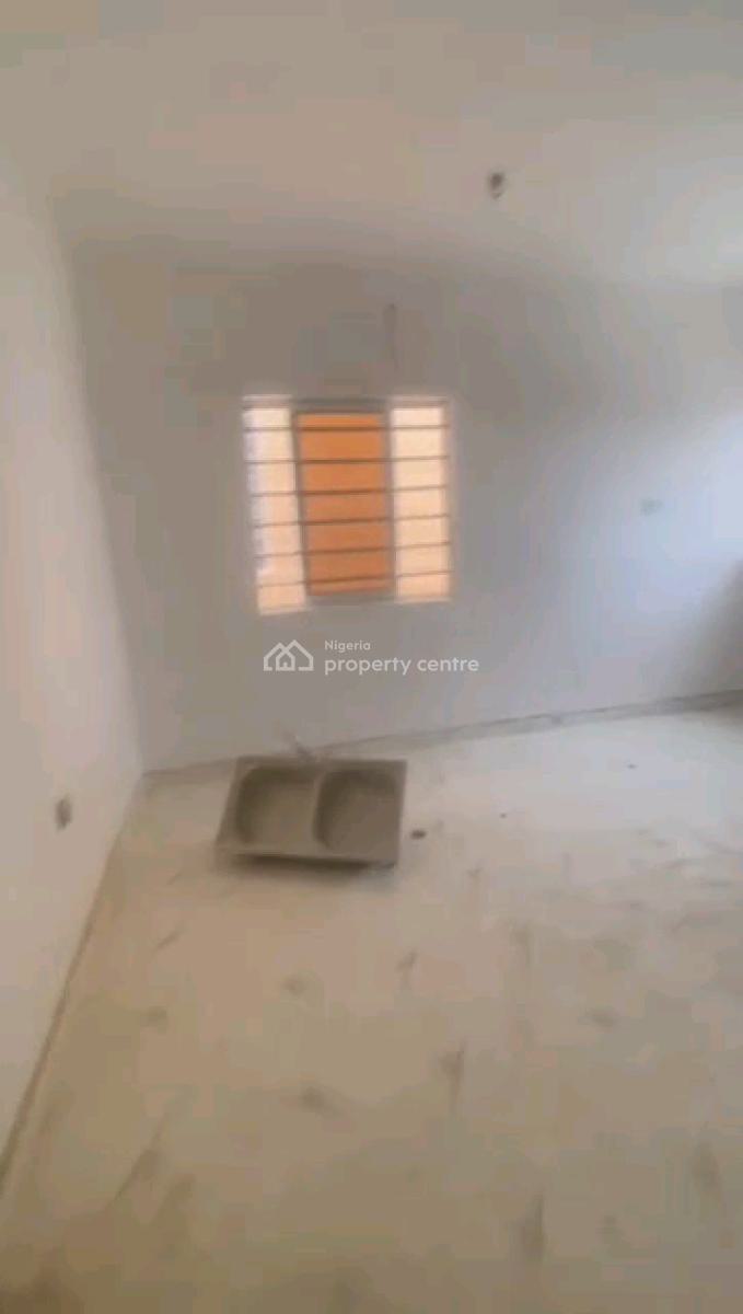 a Spacious Roomself Con Upstairs and Downstairs, Akilo Street,off Pedro Road, Ladilak, Shomolu, Lagos, Self Contain (single Rooms) for Sale