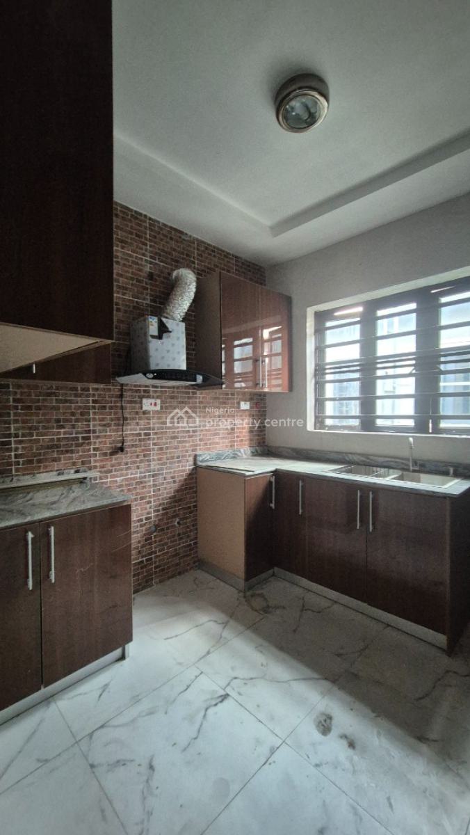 a Lovely 3 Bedroom Flat with a Room in Shonibare Estate Maryland, Shonibare Estate Maryland, Maryland, Lagos, Flat / Apartment for Rent
