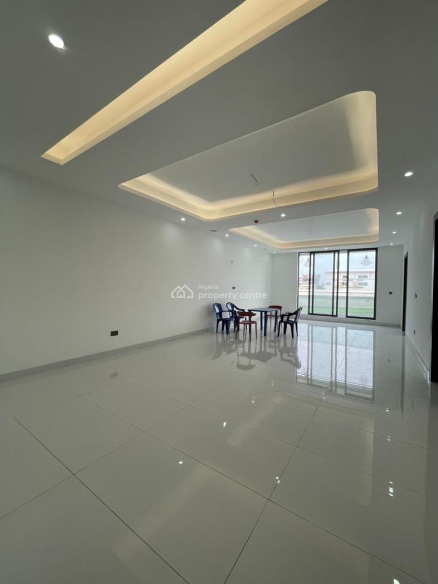 Spacious 2 Bedroom Apartment with Elevator and Gym., Lekki Phase 1, Lekki Phase 1, Lekki, Lagos, Block of Flats for Sale