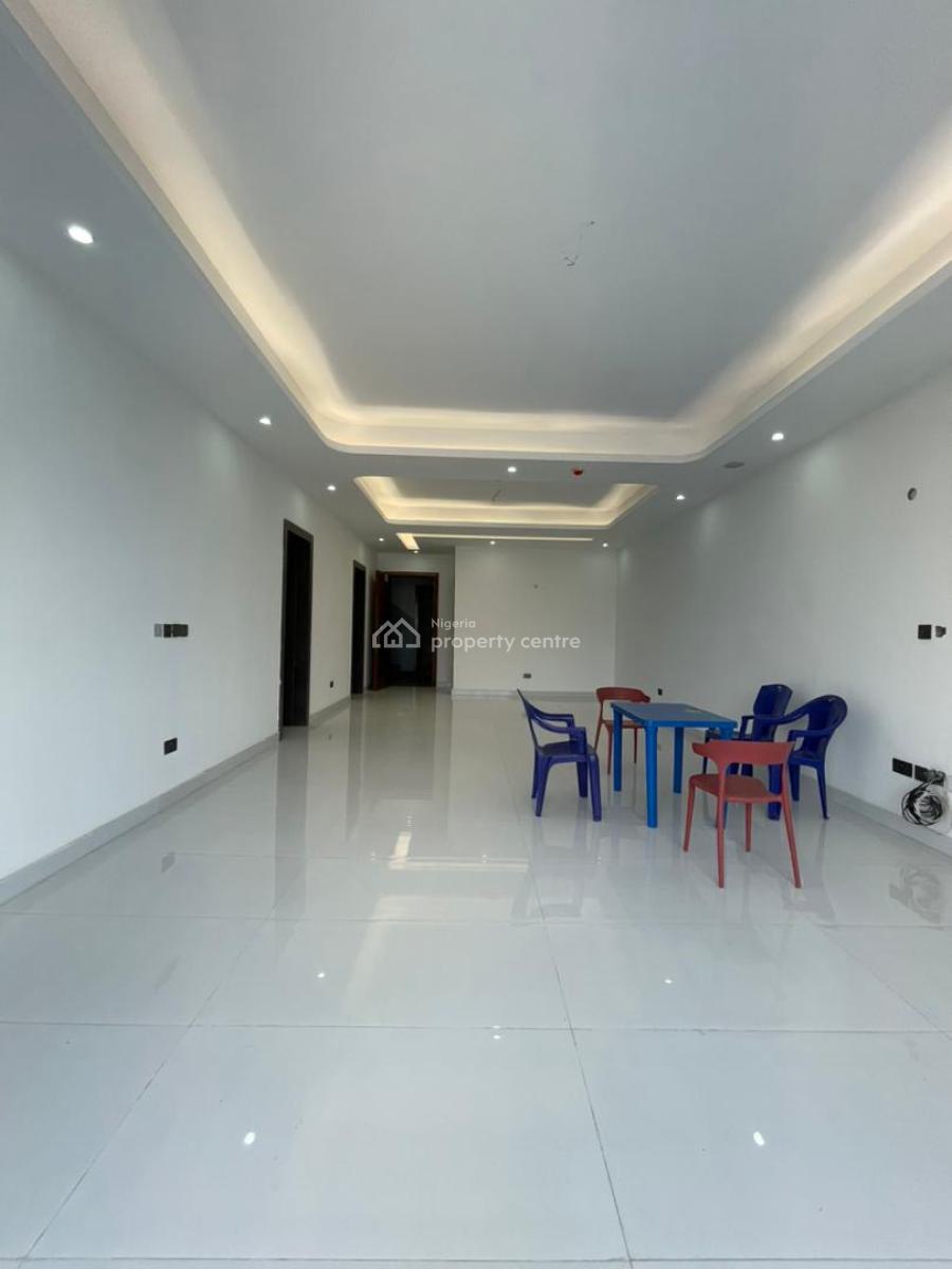 Spacious 2 Bedroom Apartment with Elevator and Gym., Lekki Phase 1, Lekki Phase 1, Lekki, Lagos, Block of Flats for Sale