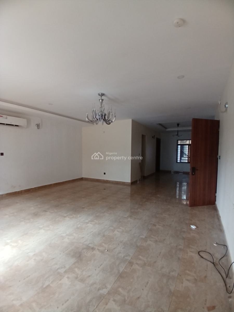 Well Built 3 Bedroom Block of with 1room Bq, Guzape Abuja Diplomatic Zone, Guzape District, Abuja, House for Rent