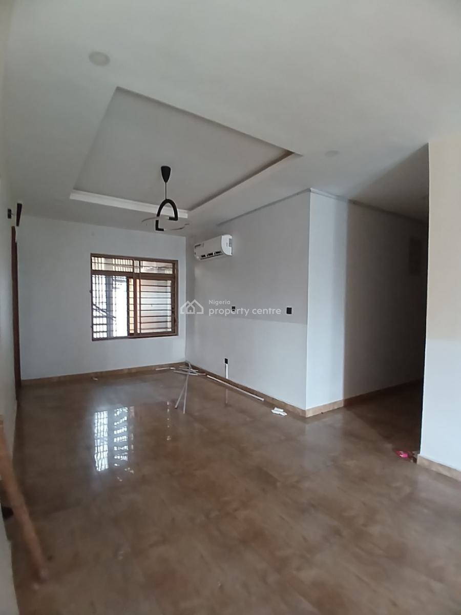 Well Built 3 Bedroom Block of with 1room Bq, Guzape Abuja Diplomatic Zone, Guzape District, Abuja, House for Rent