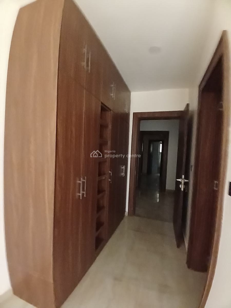 Well Built 3 Bedroom Block of with 1room Bq, Guzape Abuja Diplomatic Zone, Guzape District, Abuja, House for Rent