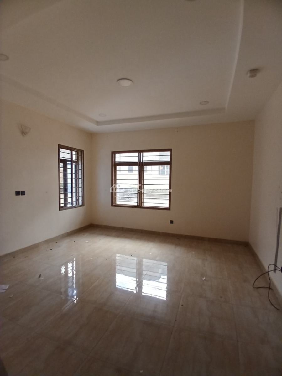 Well Built 3 Bedroom Block of with 1room Bq, Guzape Abuja Diplomatic Zone, Guzape District, Abuja, House for Rent