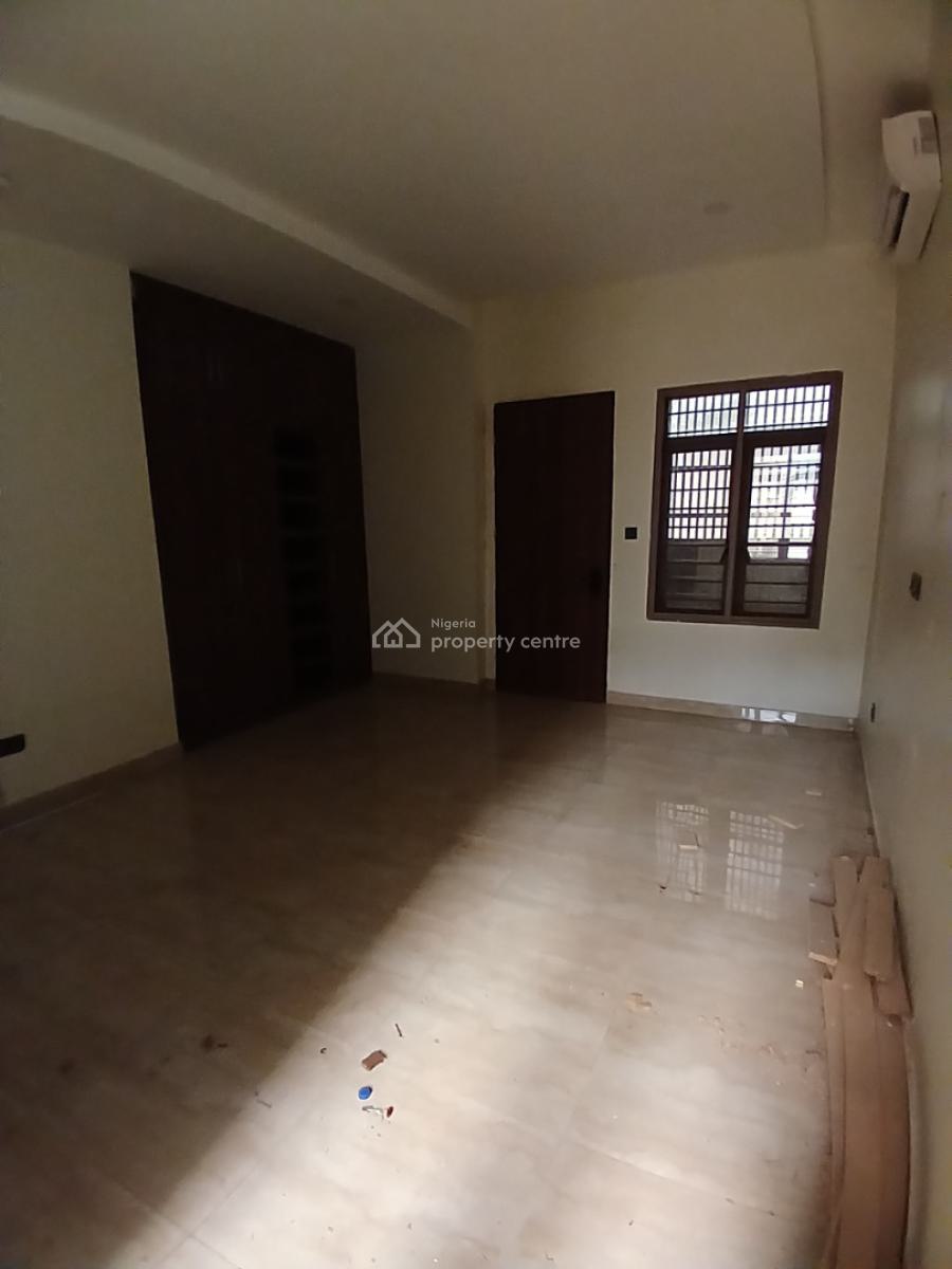 Well Built 3 Bedroom Block of with 1room Bq, Guzape Abuja Diplomatic Zone, Guzape District, Abuja, House for Rent