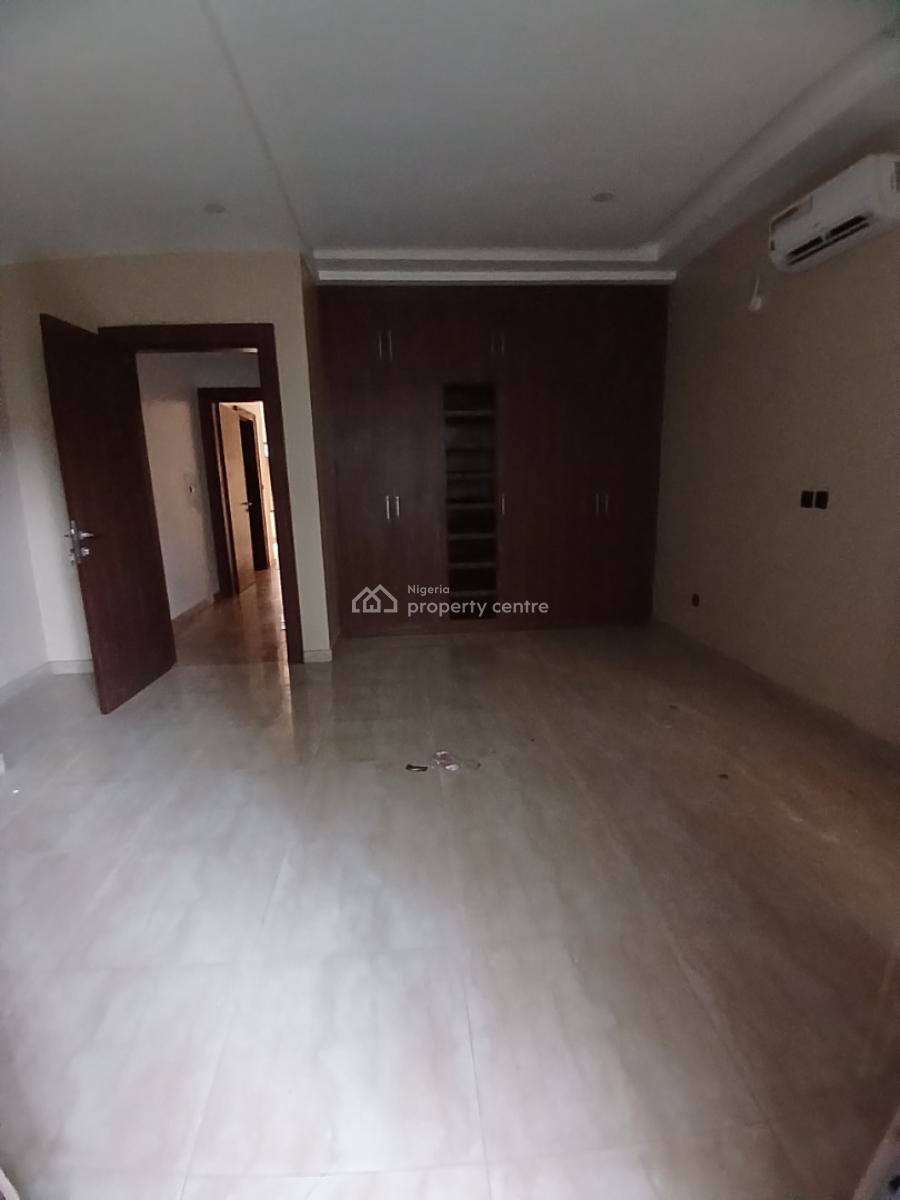 Well Built 3 Bedroom Block of with 1room Bq, Guzape Abuja Diplomatic Zone, Guzape District, Abuja, House for Rent