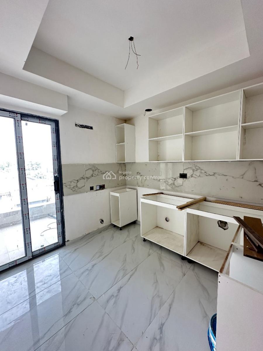 Well Built 3 Bedroom Apartment with Bq & Elevator, Victoria Island (vi), Lagos, Flat / Apartment for Sale