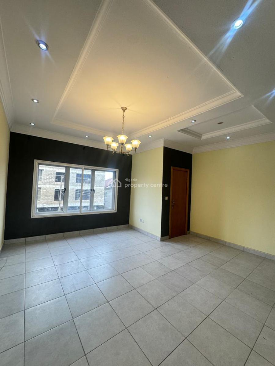 2 Bedroom Apartment with Bq, Lekki Phase 1, Lekki, Lagos, Flat / Apartment for Rent