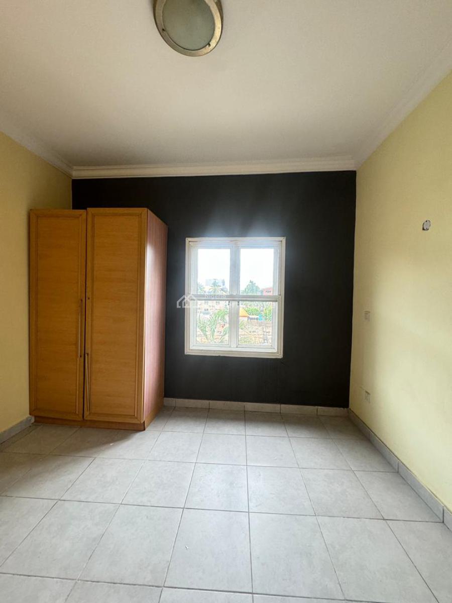 2 Bedroom Apartment with Bq, Lekki Phase 1, Lekki, Lagos, Flat / Apartment for Rent