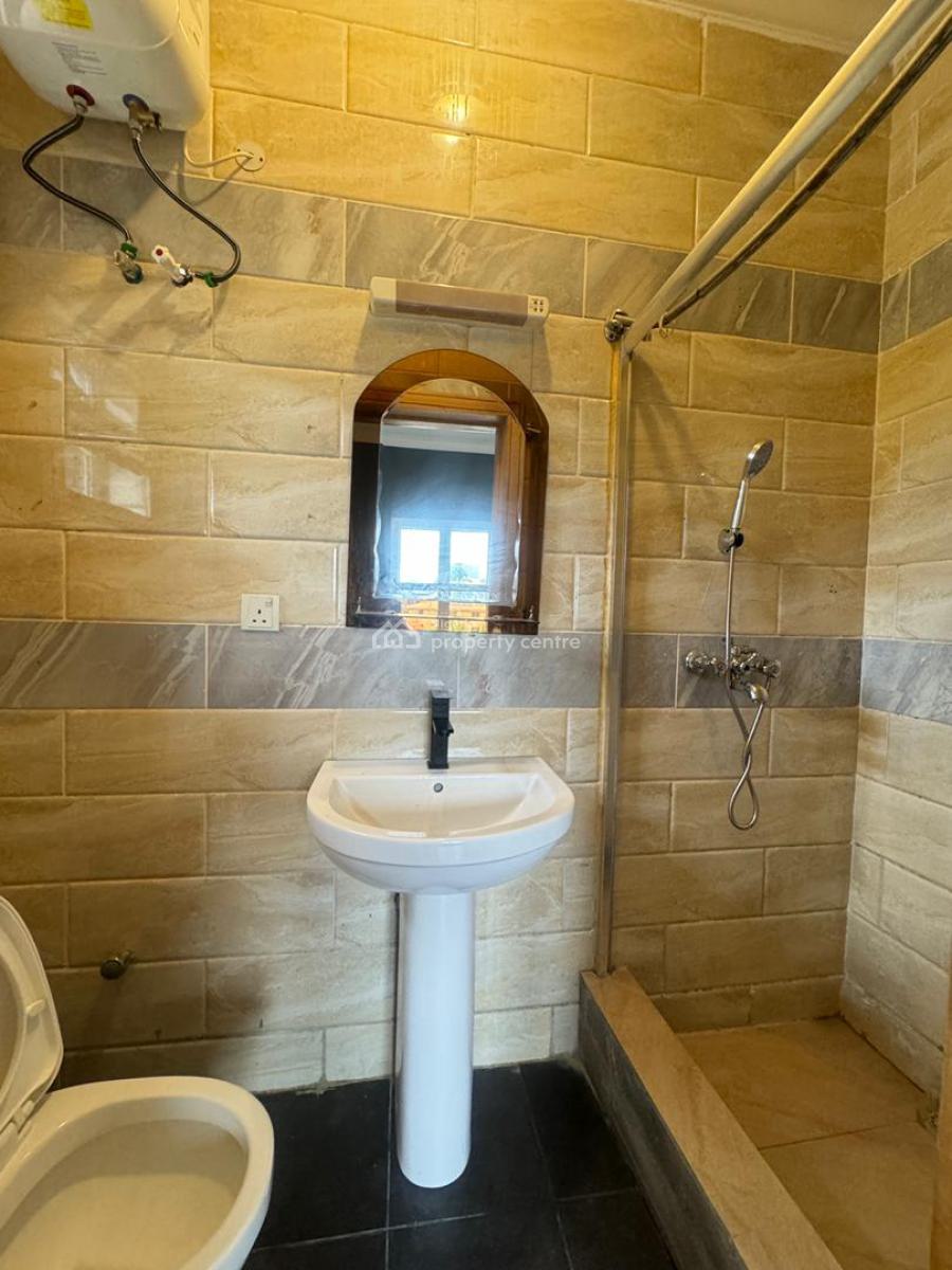 2 Bedroom Apartment with Bq, Lekki Phase 1, Lekki, Lagos, Flat / Apartment for Rent
