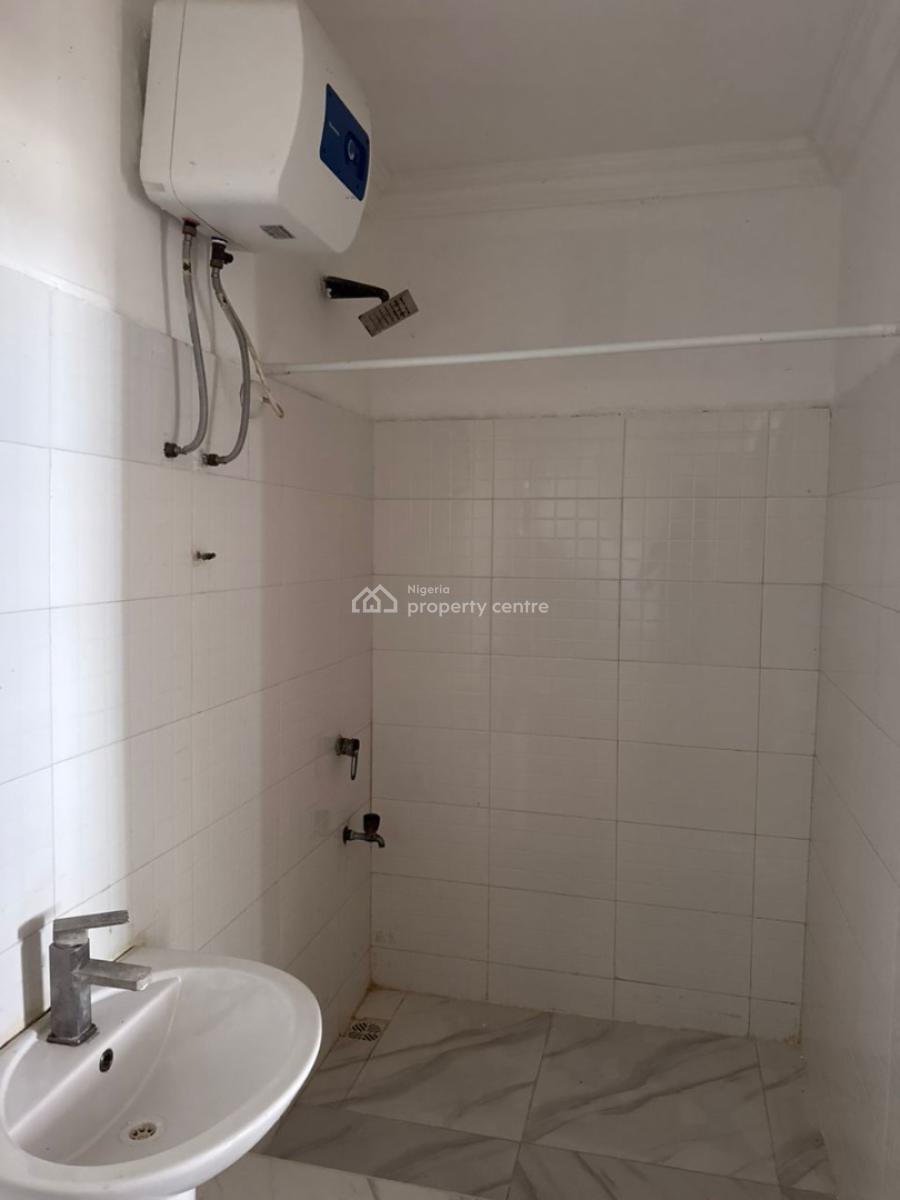 2 Bedroom Terrace  with All Rooms En-suite, Lekki Phase 1, Lekki, Lagos, Terraced Duplex for Rent