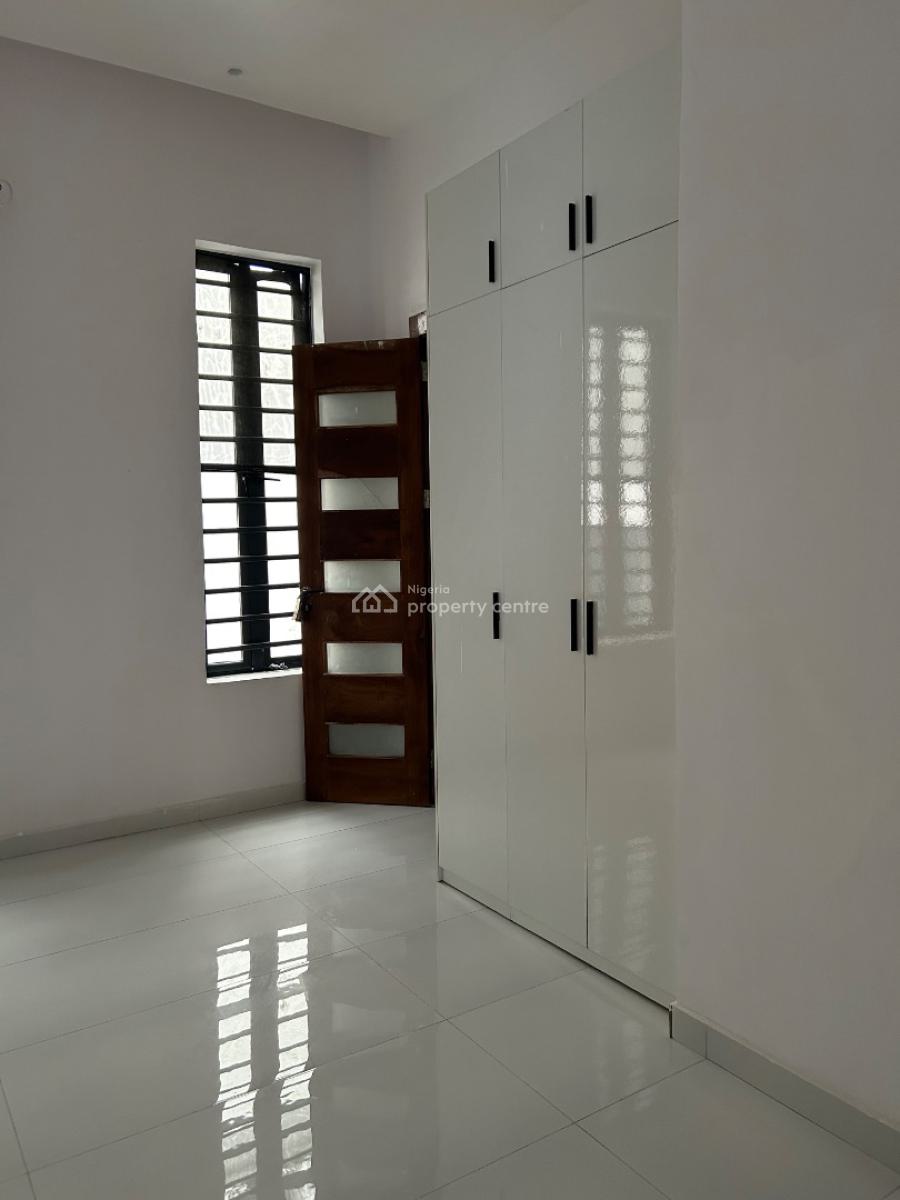 Luxury 5 Bedroom // Detached House, Lekki County Estate, Lekki, Lagos, Detached Duplex for Sale
