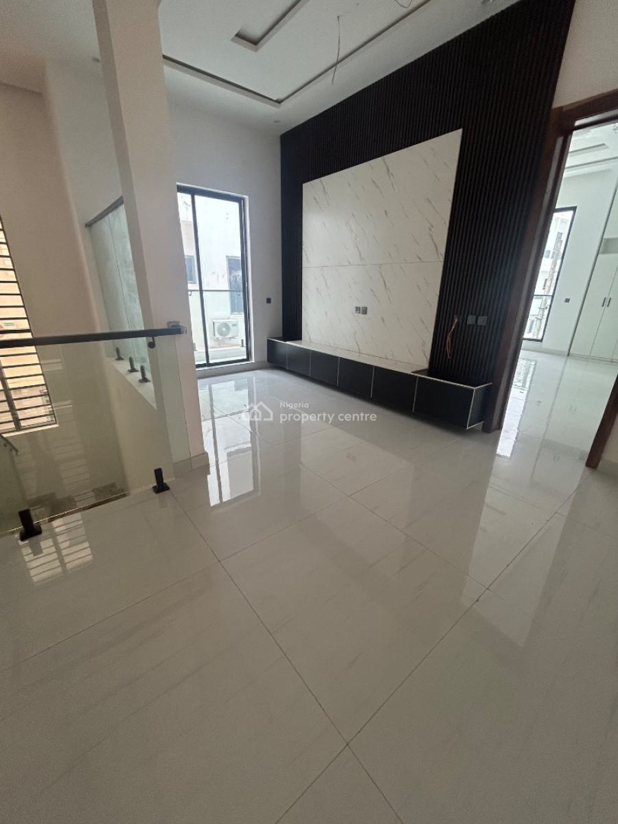Luxury 5 Bedroom // Detached House, Lekki County Estate, Lekki, Lagos, Detached Duplex for Sale