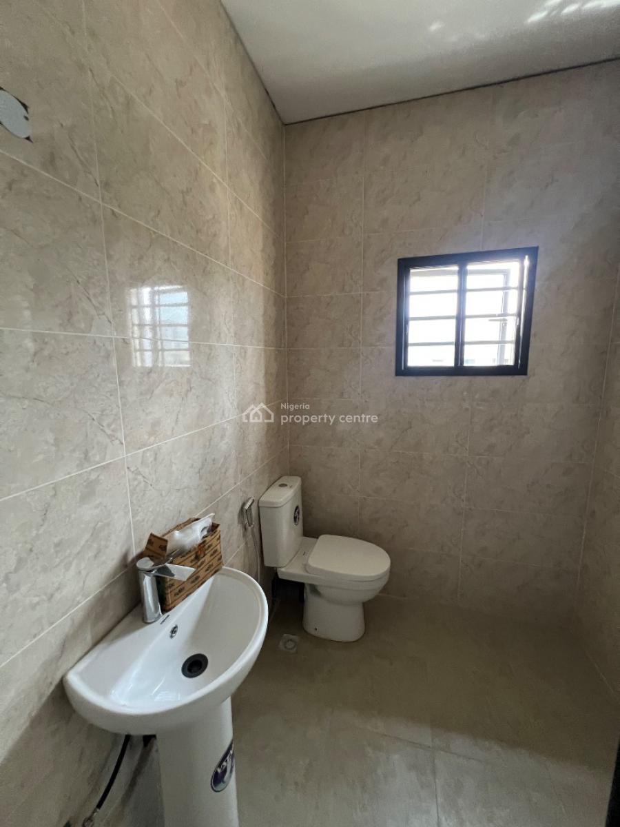 Newly Built Standard 3 Bedroom Terrace Duplex with Bq Attached, Along Sunnyvale Expressway, Galadimawa, Abuja, Terraced Duplex for Rent
