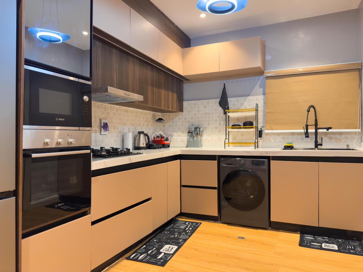 Luxurious and Spacious 3 Bedroom Apartment in a Secured Estate with Ps, Victoria Island (vi), Lagos, Flat / Apartment Short Let