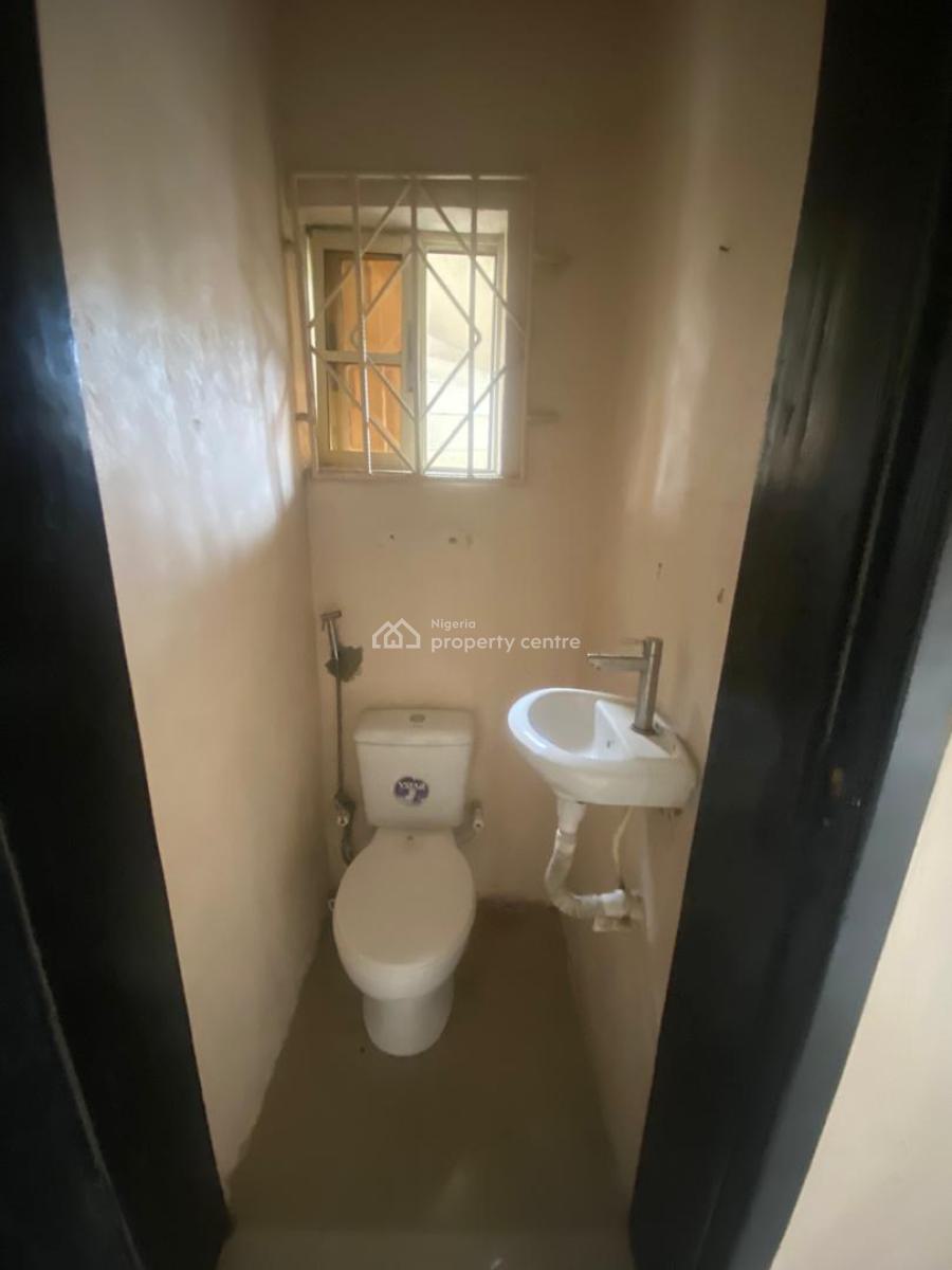 2bedroom Flat, Lekki Phase1 Right Side, Lekki Phase 1, Lekki, Lagos, Flat / Apartment for Rent