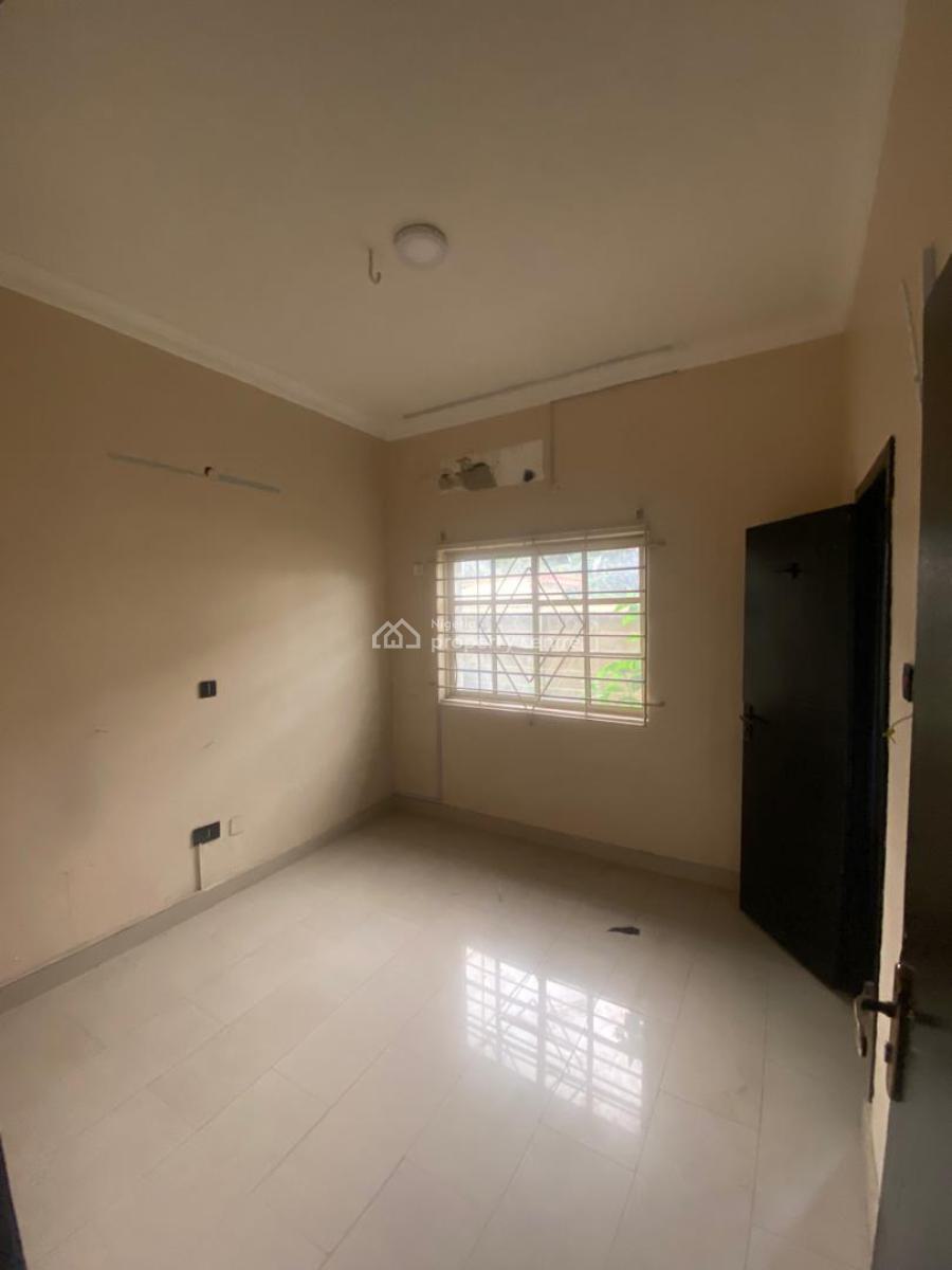 2bedroom Flat, Lekki Phase1 Right Side, Lekki Phase 1, Lekki, Lagos, Flat / Apartment for Rent