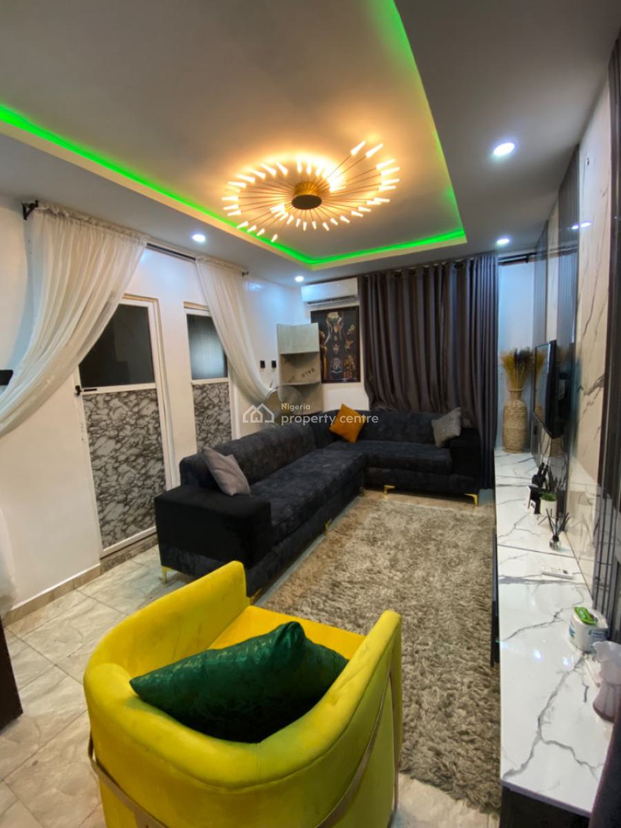 Fully Furnished 1-bedroom Apartment, Akoka, Yaba, Lagos, Mini Flat (room and Parlour) Short Let