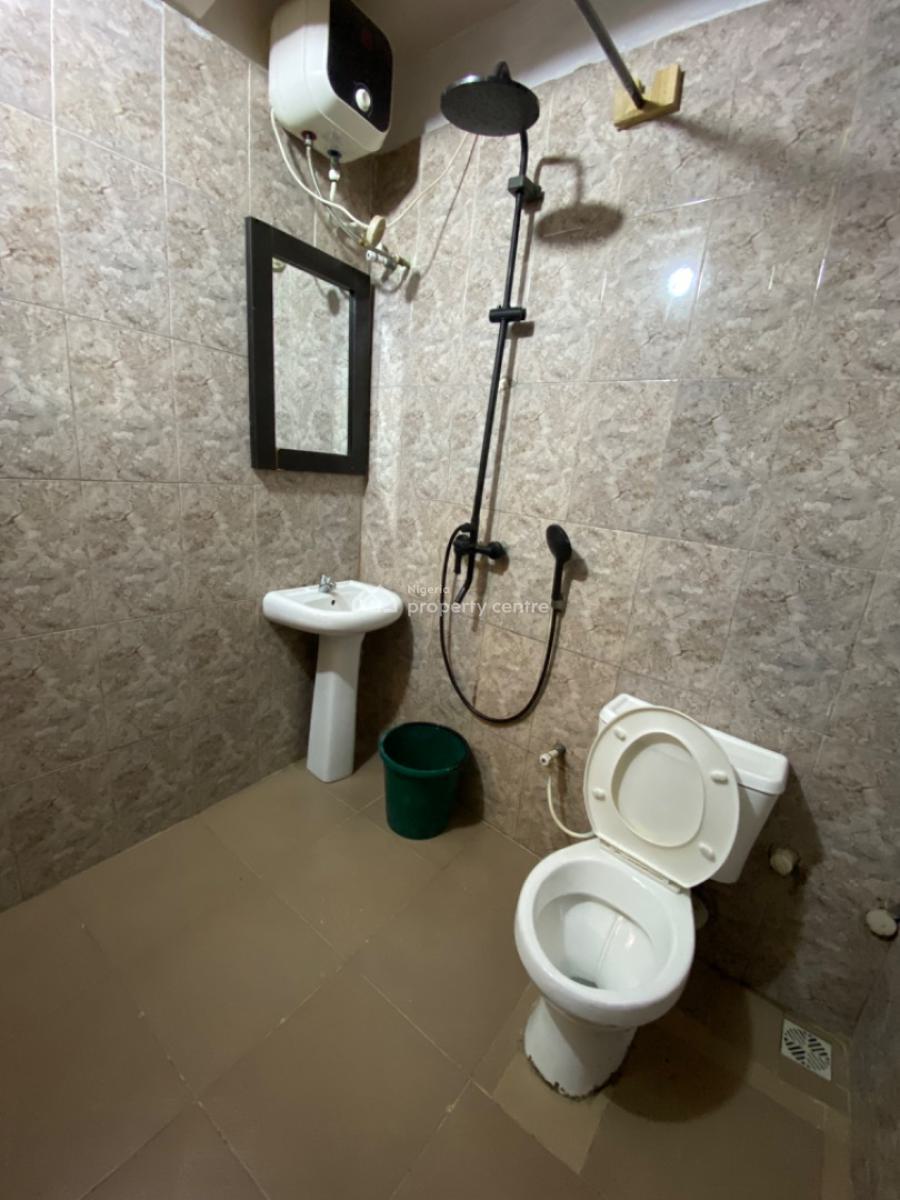 Fully Furnished 1-bedroom Apartment, Akoka, Yaba, Lagos, Mini Flat (room and Parlour) Short Let