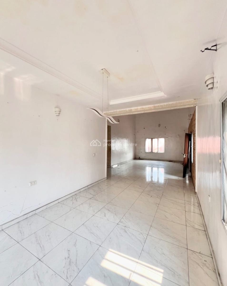 Well Maintained Service 4 Bedroom Terrace Duplex (no Bq), Osapa, Lekki, Lagos, Terraced Duplex for Rent