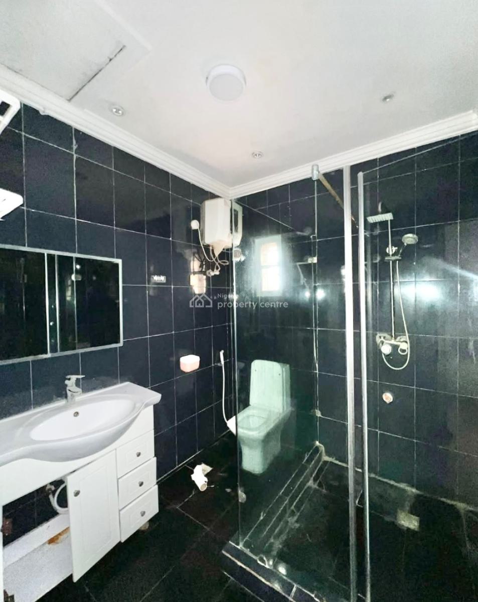 Well Maintained Service 4 Bedroom Terrace Duplex (no Bq), Osapa, Lekki, Lagos, Terraced Duplex for Rent