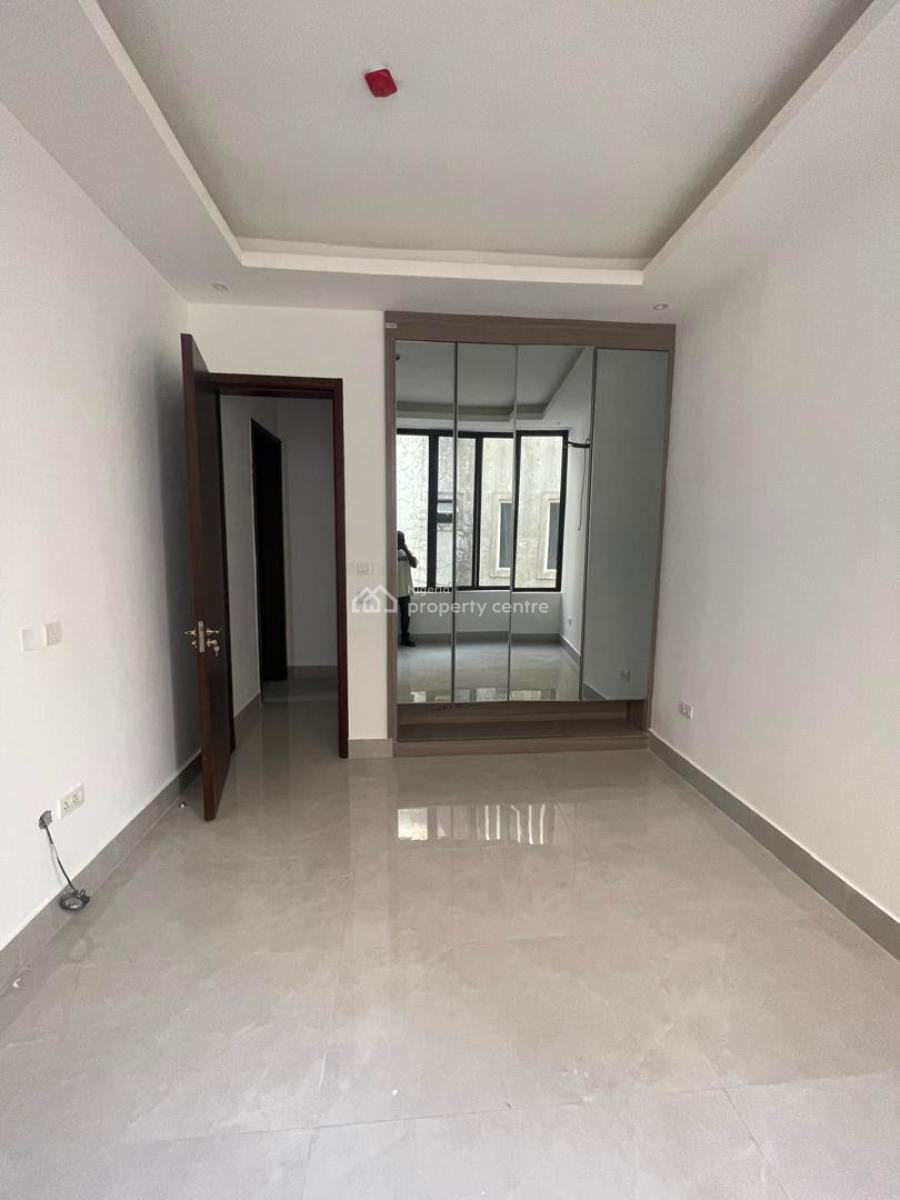 Nice 3 Bedrooms Apartment, Lekki Phase 1, Lekki, Lagos, Flat / Apartment for Rent