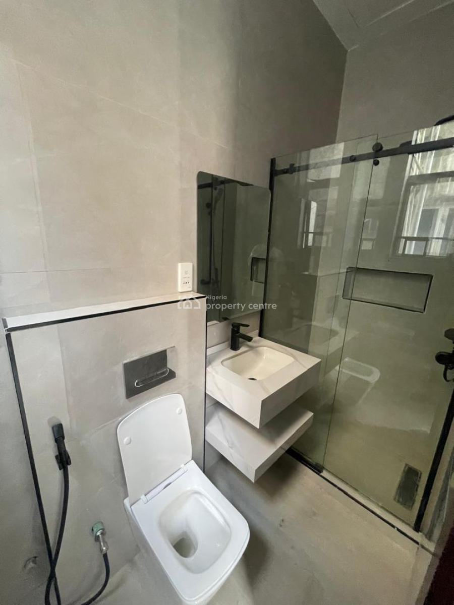 Nice 3 Bedrooms Apartment, Lekki Phase 1, Lekki, Lagos, Flat / Apartment for Rent