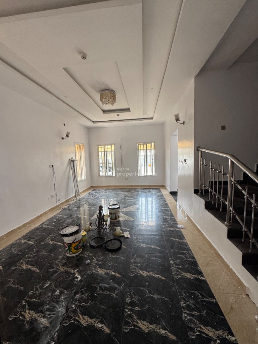 𝐌𝐀𝐈𝐍𝐓𝐀𝐈𝐍𝐄𝐃 3 𝐁𝐄𝐃𝐑𝐎𝐎𝐌 𝐓𝐄𝐑𝐑𝐀𝐂𝐄 𝐃𝐔𝐏𝐋𝐄𝐗, Lekki Phase 1, Lekki Phase 1, Lekki, Lagos, Terraced Duplex for Rent