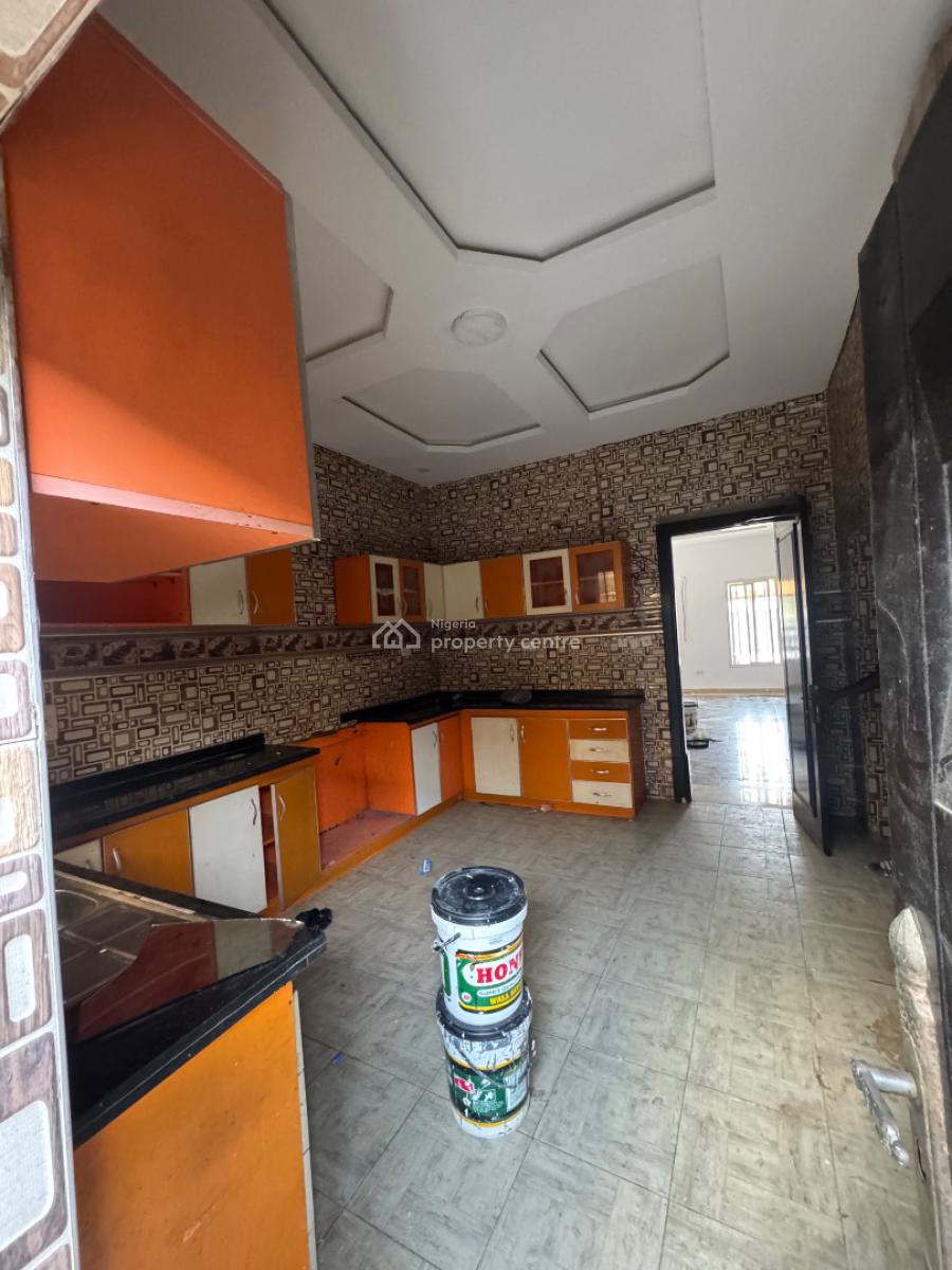 𝐌𝐀𝐈𝐍𝐓𝐀𝐈𝐍𝐄𝐃 3 𝐁𝐄𝐃𝐑𝐎𝐎𝐌 𝐓𝐄𝐑𝐑𝐀𝐂𝐄 𝐃𝐔𝐏𝐋𝐄𝐗, Lekki Phase 1, Lekki Phase 1, Lekki, Lagos, Terraced Duplex for Rent