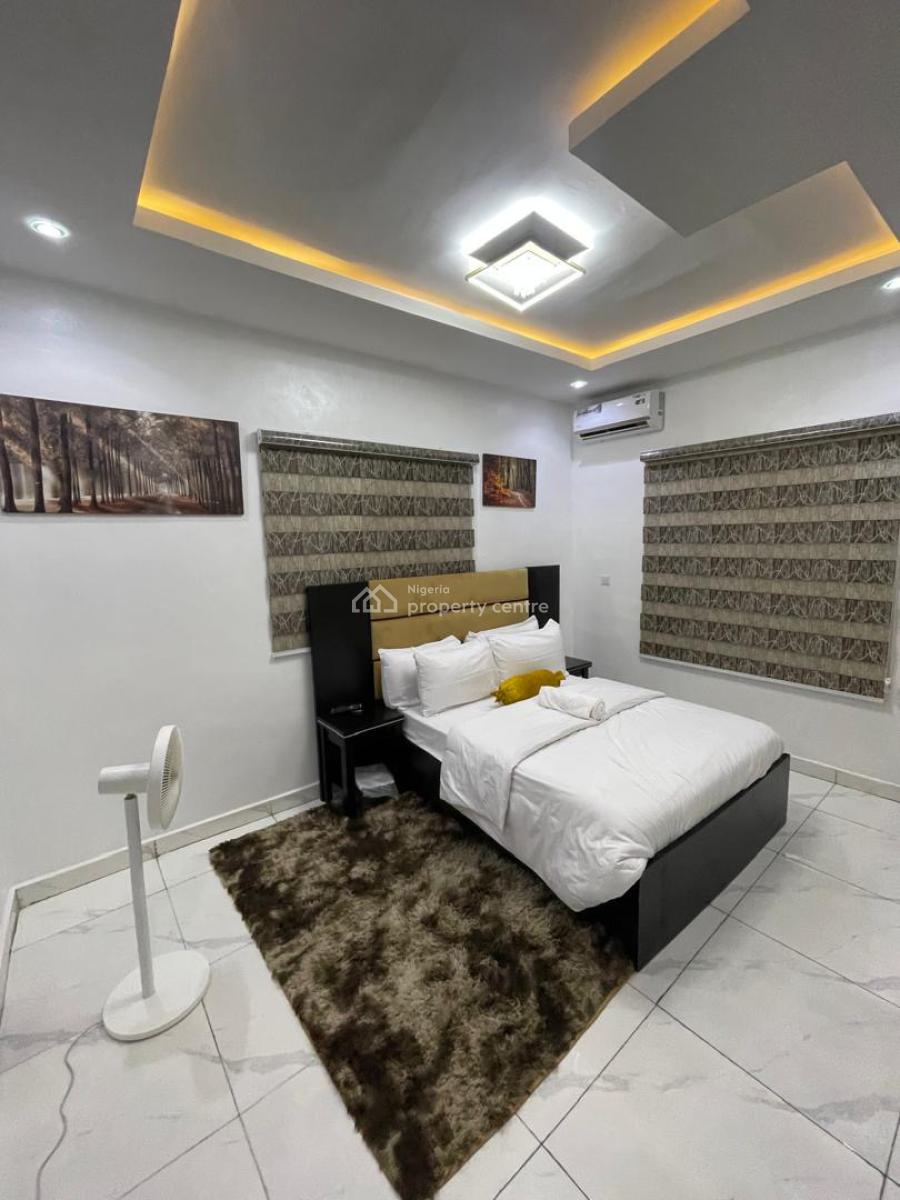 Luxury Furnished 3bedroom Apartment, Surulere, Lagos, Flat / Apartment Short Let